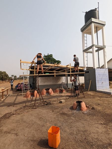 Am letzten Tag noch ein kleiner Anbau.jpg